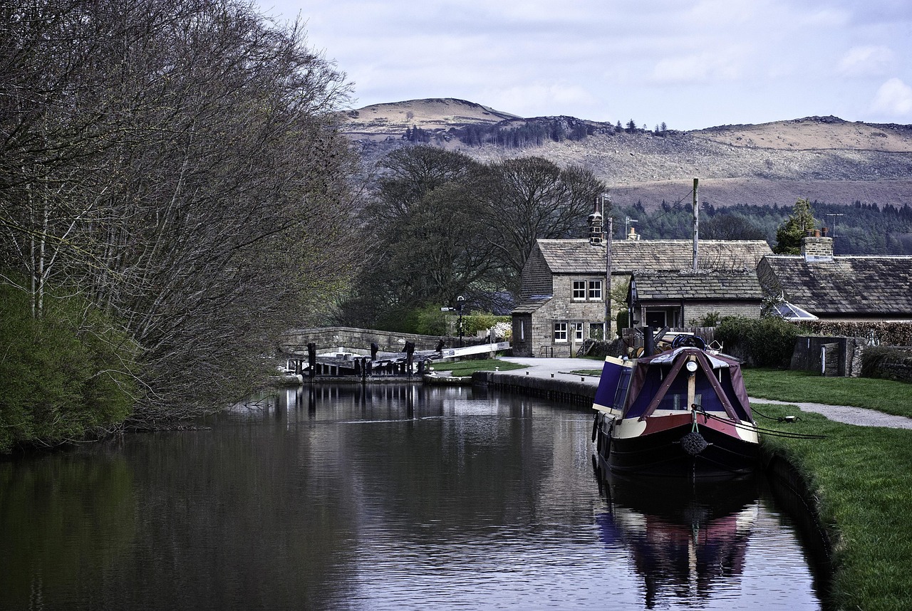 Winter Boating: Keeping Warm, Keeping Safe and Keeping the Water Out